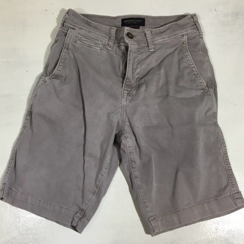 American Eagle Outfitters Classic Khaki 10" Short